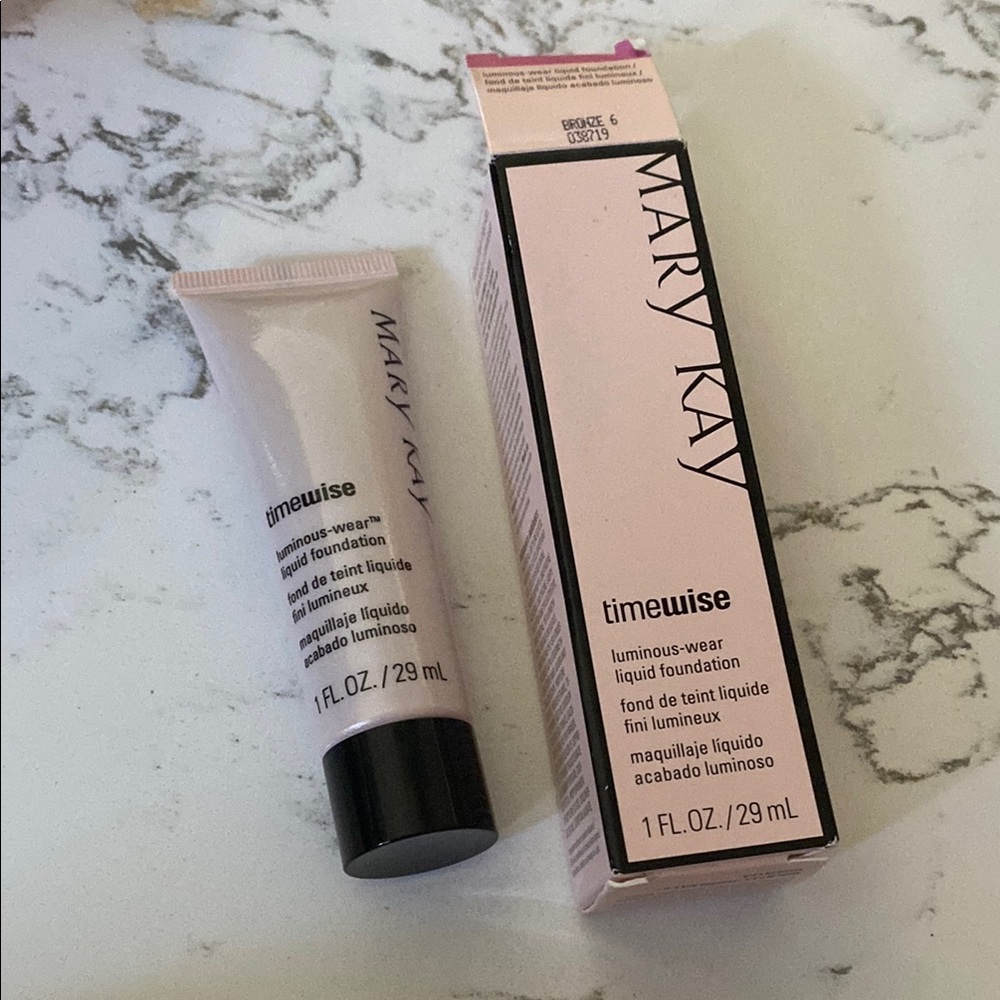Mary Kay Timewise Luminous-Wear liquid Foundation